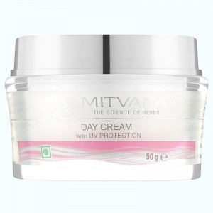 Придбати оптом Крем для обличчя денний з УФ-захистом Day Cream With UV Protection with Hibiscus & Licorice, MITVANA - 50 мл